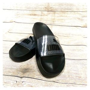 𝑷𝑼𝑴𝑨: Women’s Black Leadcat Jelly Pool Slides